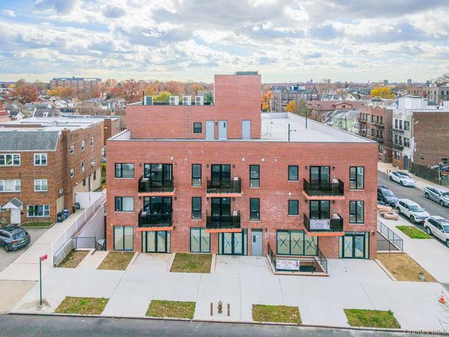 165-02 Sanford Avenue, Flushing, NY 11358