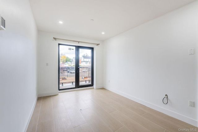 165-02 Sanford Avenue, Flushing, NY 11358