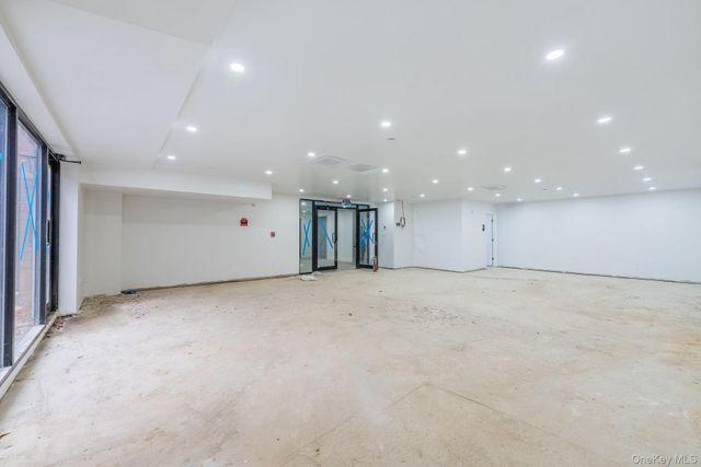 165-02 Sanford Avenue, Flushing, NY 11358