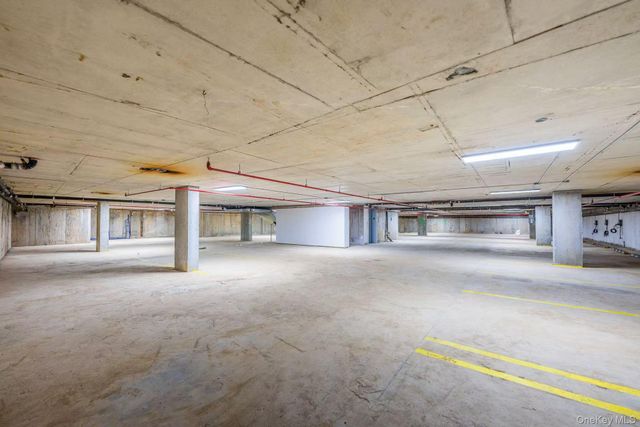 165-02 Sanford Avenue, Flushing, NY 11358