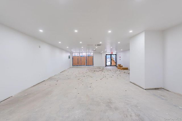 165-02 Sanford Avenue, Flushing, NY 11358