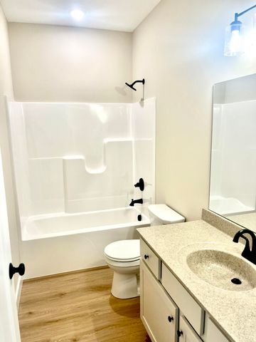 2489 Gray Wolf Way, Muskegon, MI 49444