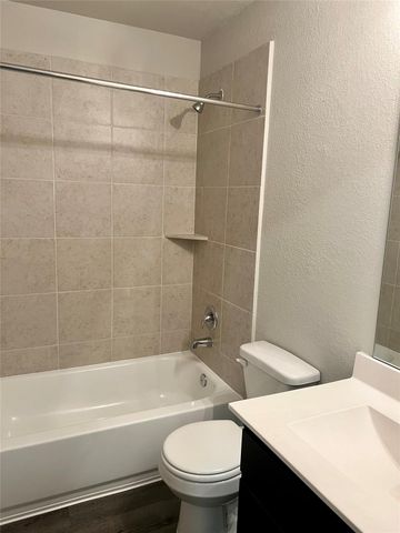 5603 Brooklyn Rose Drive, Rosharon, TX 77583