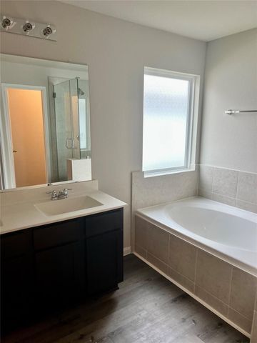 5603 Brooklyn Rose Drive, Rosharon, TX 77583