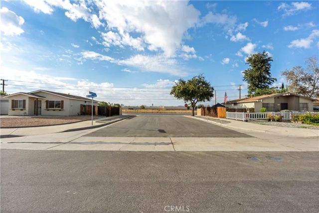 2327 Chanaral Avenue, Hemet, CA 92545