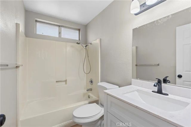 2327 Chanaral Avenue, Hemet, CA 92545