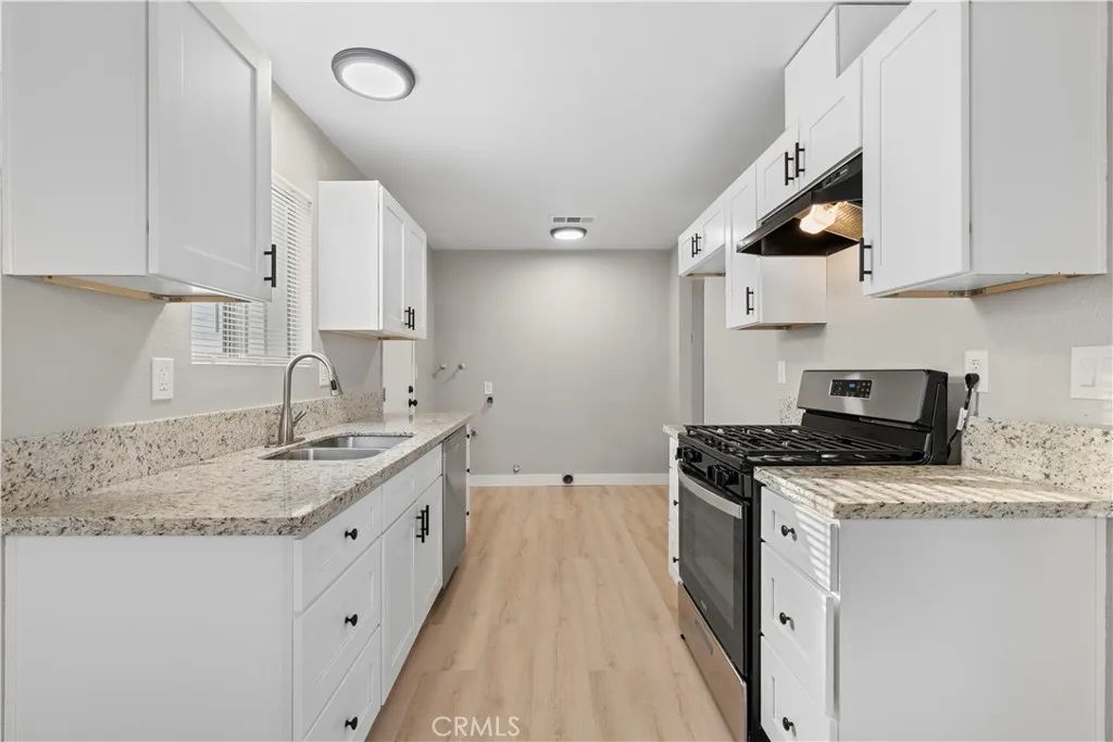 2327 Chanaral Avenue, Hemet, CA 92545