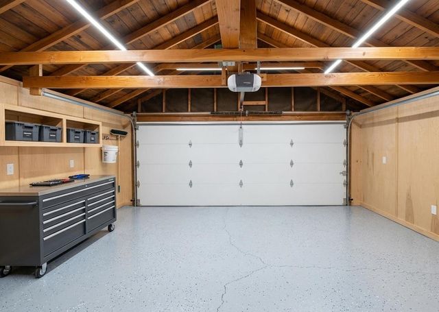 9952 S VINCENNES Avenue, Chicago, IL 60643