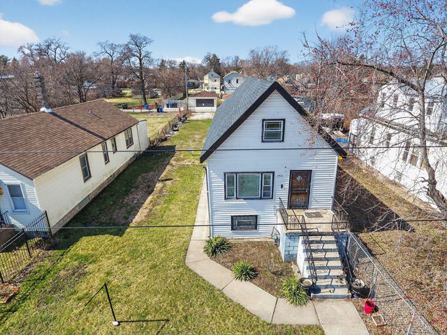 9952 S VINCENNES Avenue, Chicago, IL 60643