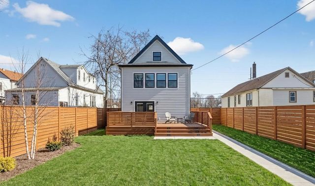 9952 S VINCENNES Avenue, Chicago, IL 60643