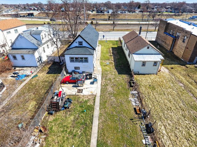 9952 S VINCENNES Avenue, Chicago, IL 60643