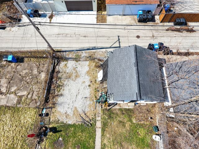 9952 S VINCENNES Avenue, Chicago, IL 60643