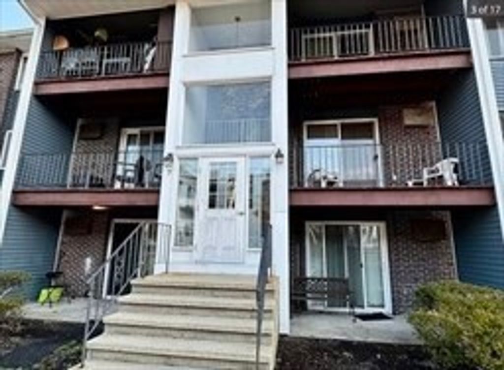 7 Woodcrest Court 4, Weymouth, MA 02190