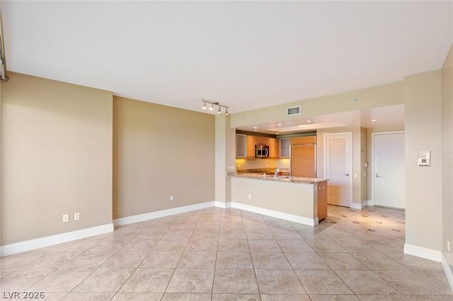 322 Karen Avenue 205, Las Vegas, NV 89109