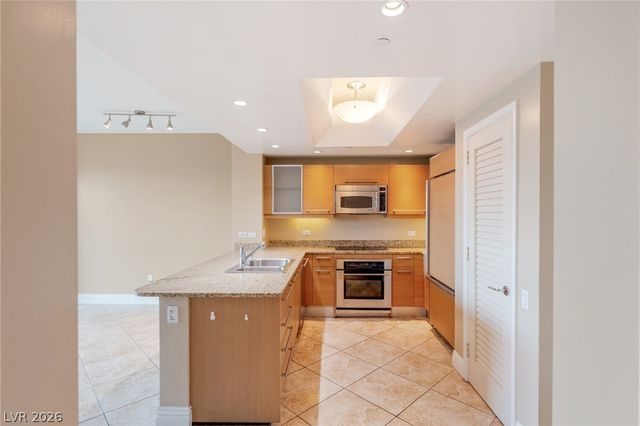 322 Karen Avenue 205, Las Vegas, NV 89109