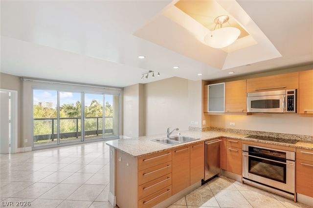 322 Karen Avenue 205, Las Vegas, NV 89109