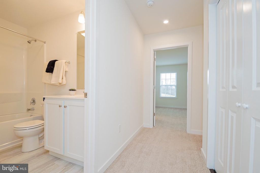 Image 21 of property listing at 203 CASE RD, Townsend, DE 19734