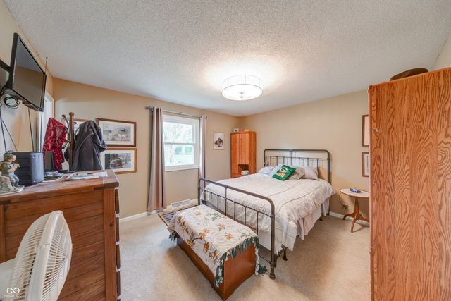 311 Woodland West Drive, Greenfield, IN 46140
