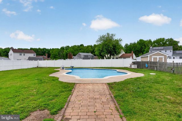 24 MILLBRIDGE RD, Clementon, NJ 08021