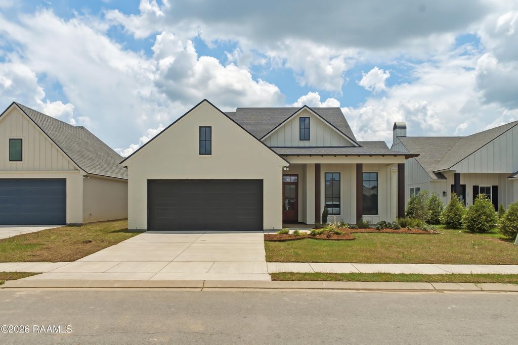 205 Queenstown Avenue, Youngsville, LA 70592