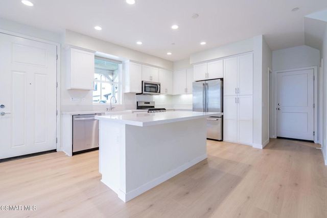 201 Red Brick Drive 1, Simi Valley, CA 93065