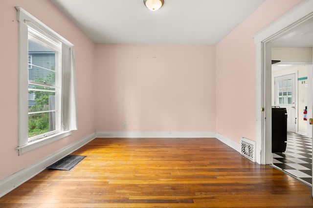 1318 Oak Street, Kalamazoo City, MI 49008