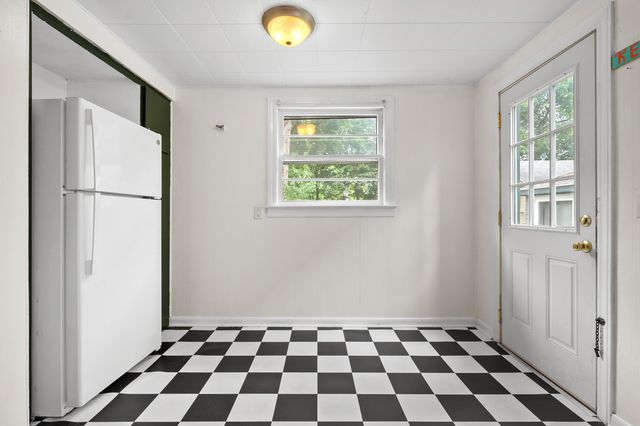 1318 Oak Street, Kalamazoo City, MI 49008