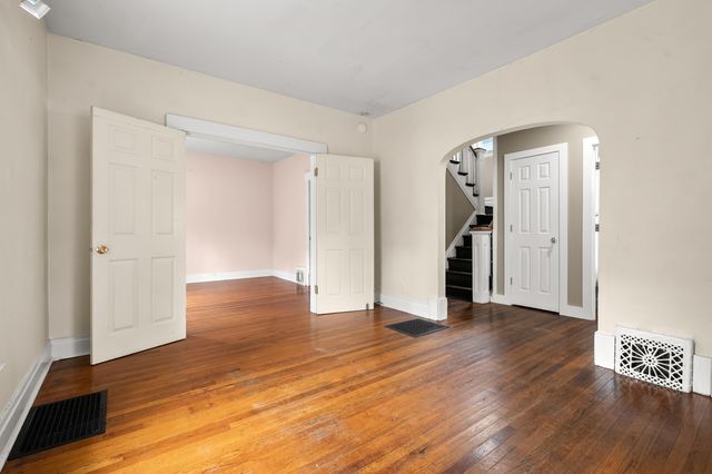 1318 Oak Street, Kalamazoo City, MI 49008