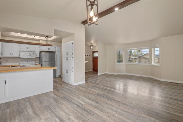 1517 Molly Lane, Grants Pass, OR 97527