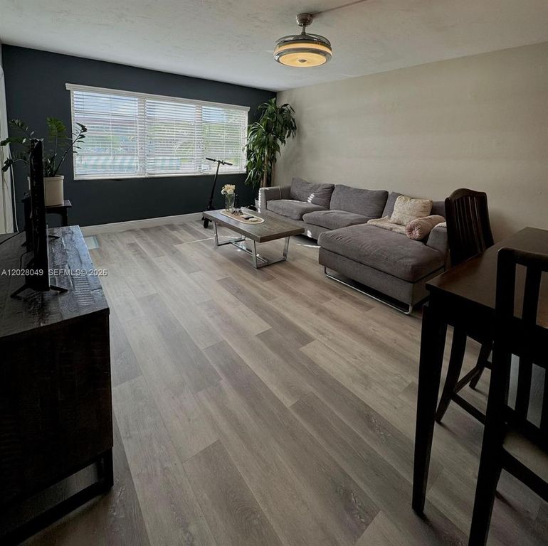 1530 NE 191st Street 241, Miami, FL 33179