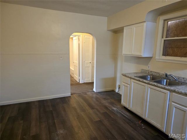 419 Garrison Avenue, Cahokia, IL 62206