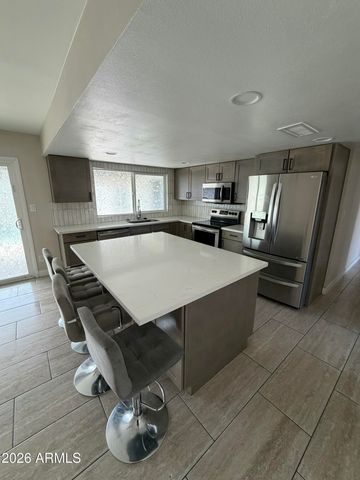 10020 N 52ND Drive, Glendale, AZ 85302
