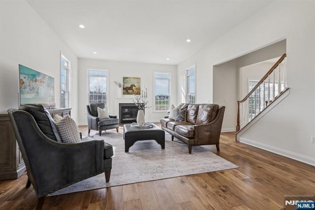 22 Woodmere Road, Upper Saddle River, NJ 07458