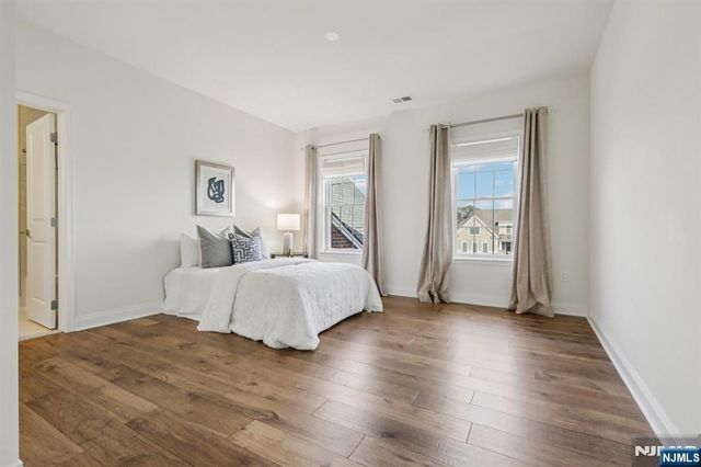 22 Woodmere Road, Upper Saddle River, NJ 07458