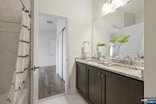 22 Woodmere Road, Upper Saddle River, NJ 07458