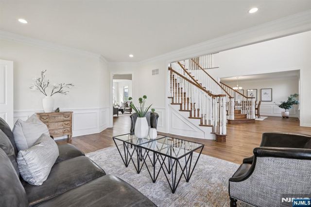 22 Woodmere Road, Upper Saddle River, NJ 07458