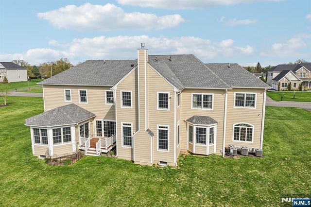 22 Woodmere Road, Upper Saddle River, NJ 07458