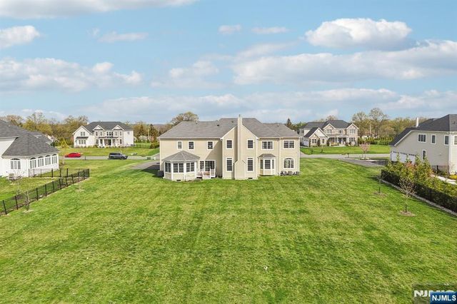 22 Woodmere Road, Upper Saddle River, NJ 07458