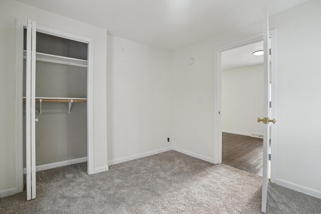 318 12th Street N, Moorhead, MN 56560