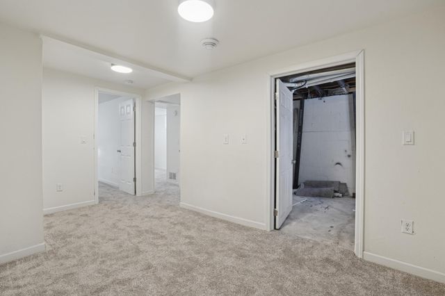 318 12th Street N, Moorhead, MN 56560