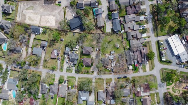 9229 Kerrwood Lane, Houston, TX 77080