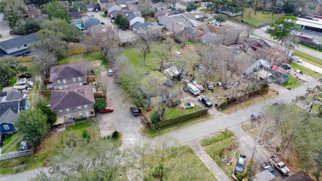 9229 Kerrwood Lane, Houston, TX 77080