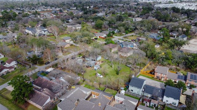 9229 Kerrwood Lane, Houston, TX 77080