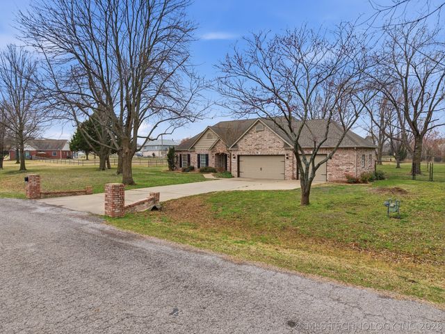 8228 N 175th Avenue E, Owasso, OK 74055