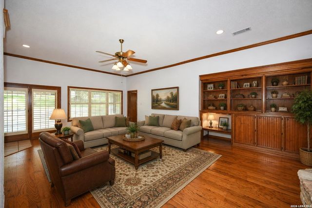 3628 Scenic Dr, Schertz, TX 78108