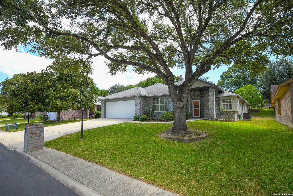 3628 Scenic Dr, Schertz, TX 78108