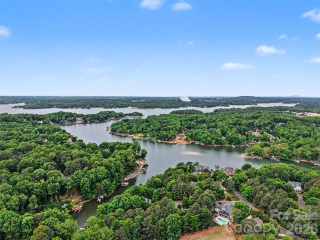 546 Pine Links Drive, Tega Cay, SC 29708