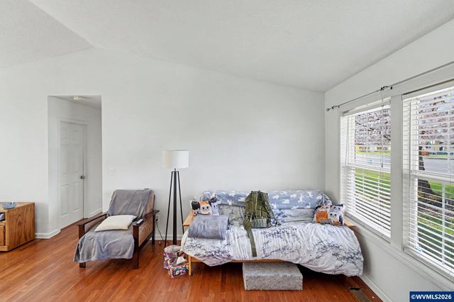 720 Del Mar Dr, Aumsville, OR 97325