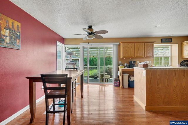 720 Del Mar Dr, Aumsville, OR 97325