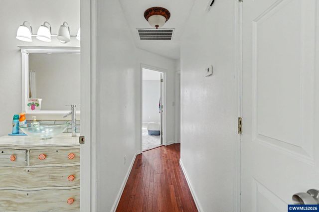 720 Del Mar Dr, Aumsville, OR 97325